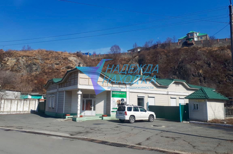 Сдается в аренду домик под обувную мастерскую.