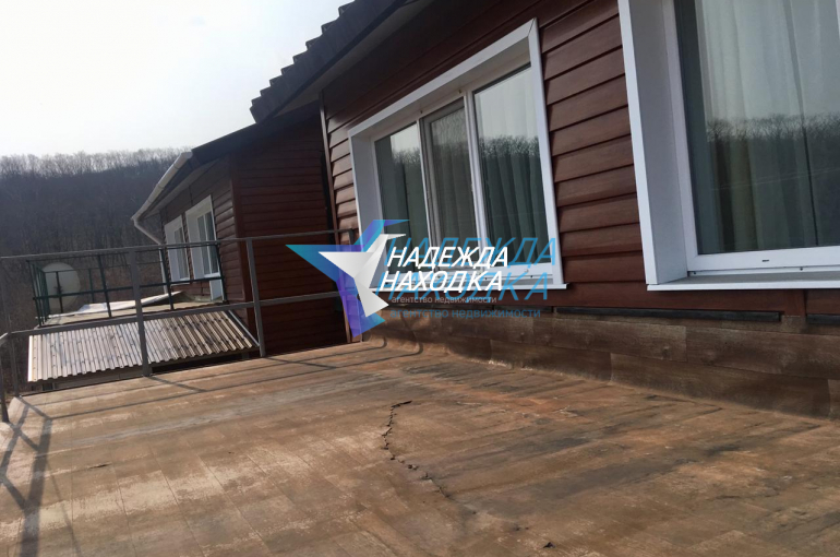 Продается Домик в Бухте Окуневая. База отдыха Век