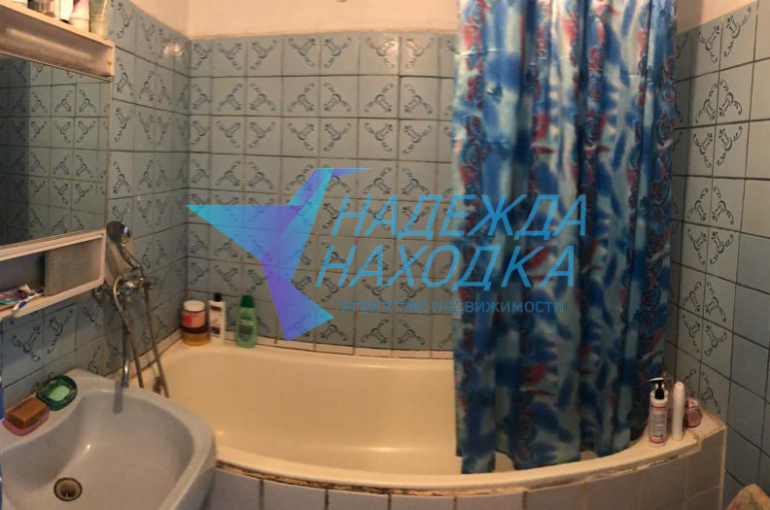 Продается 1/2 жилого дома. п. Козьмино.