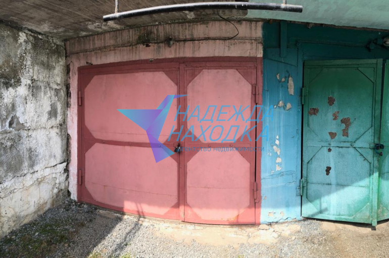 Продается 1/2 жилого дома. п. Козьмино.