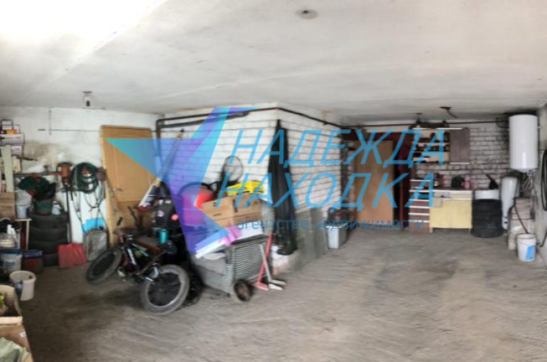 Продается 1/2 жилого дома. п. Козьмино.