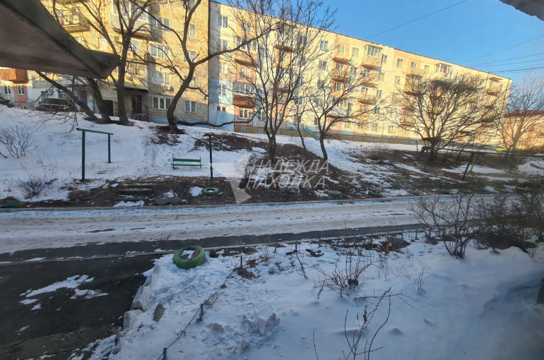 Продажа Двухкомнатная квартира. Врангель.