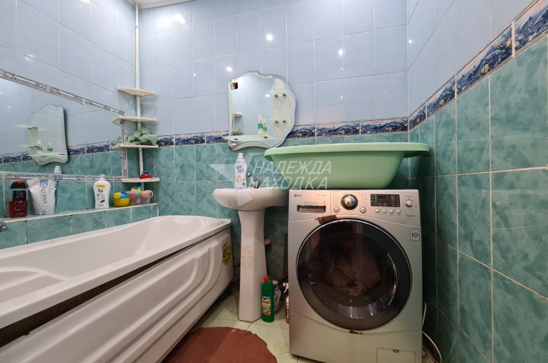 Продажа Двухкомнатная квартира. Врангель.