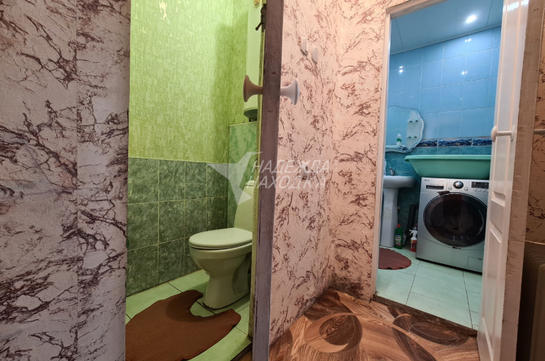 Продажа Двухкомнатная квартира. Врангель.