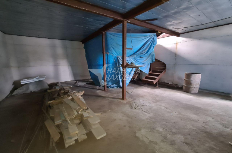 Продажа трехэтажный дом ул. Садовая 72