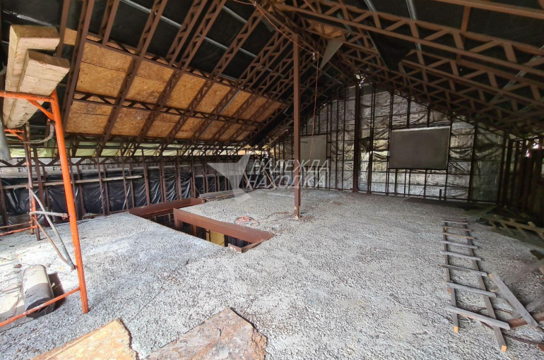 Продажа трехэтажный дом ул. Садовая 72