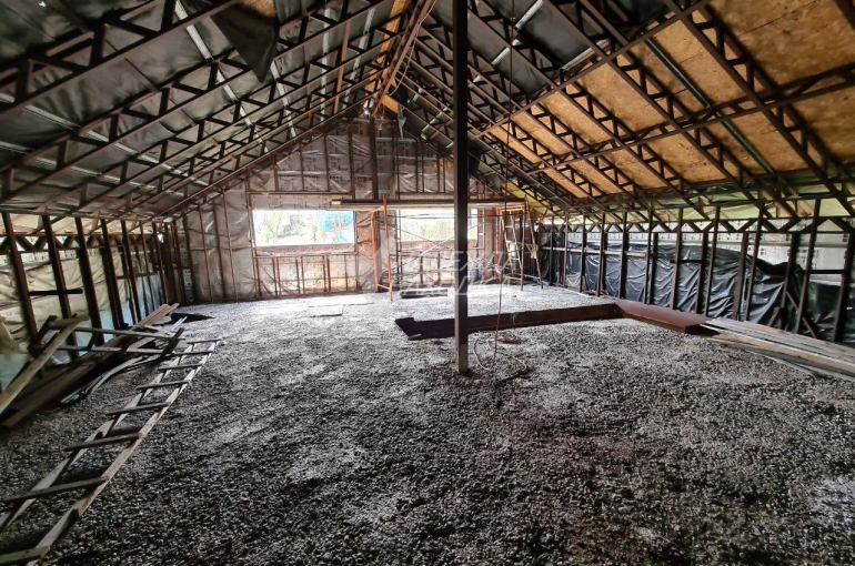 Продажа трехэтажный дом ул. Садовая 72