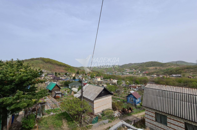 Продажа трехэтажный дом ул. Садовая 72