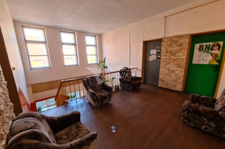 Аренда Офисное помещение на Ленинской. С подводом воды.