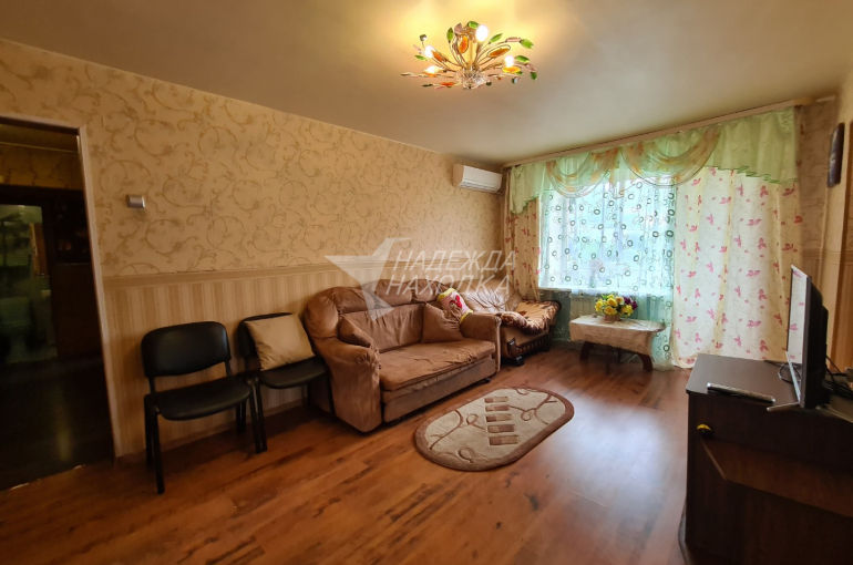 Продажа Четырехкомнатная Квартира с Балконом.
Спортивная 35