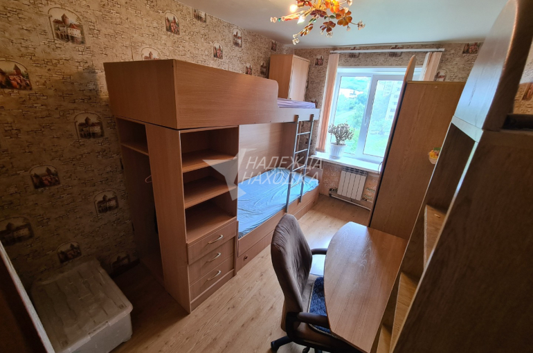 Продажа Четырехкомнатная Квартира с Балконом.
Спортивная 35