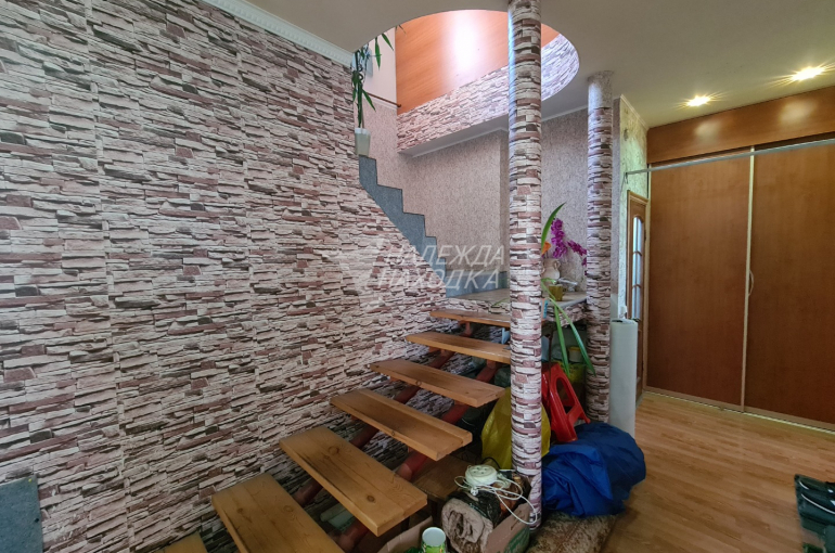 Продажа 2-х эт. Дом. Р-н Ленинская