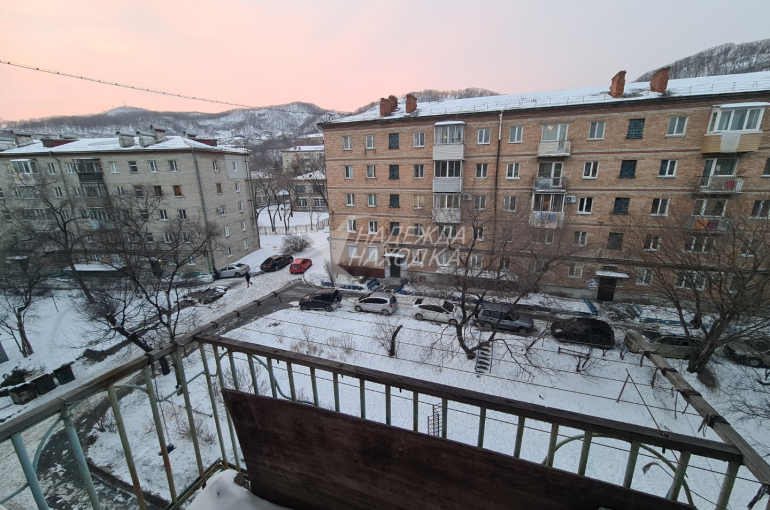 Продажа Трехкомнатная квартира с Балконом. Рыбный порт