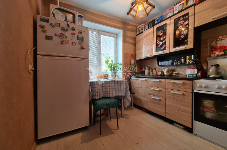 Продажа Двухкомнатная квартира. 3 этаж с Балконом