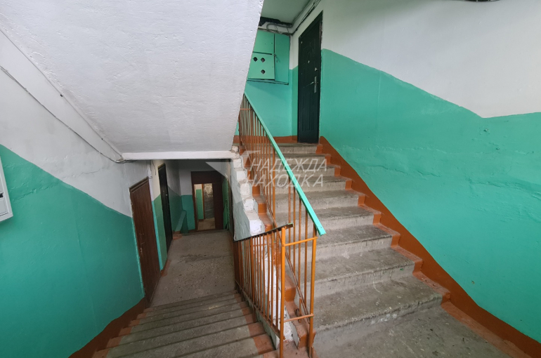 Продажа Двухкомнатная квартира. 2 этаж с балконом