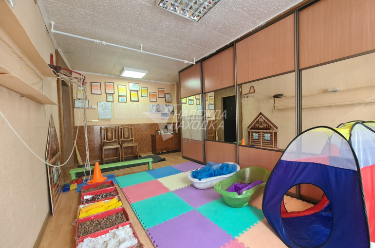 Продажа Двухкомнатная квартира. 2 этаж с балконом