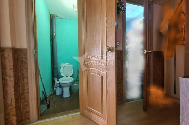 Продажа Двухкомнатная квартира. 2 этаж с балконом