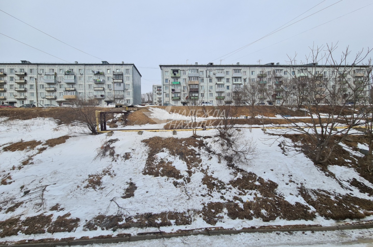 Продажа Двухкомнатная квартира. 2 этаж с балконом