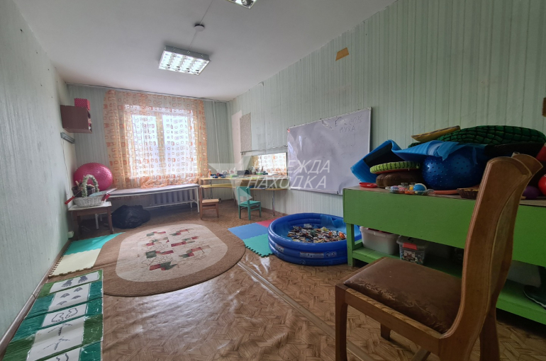 Продажа Двухкомнатная квартира. 2 этаж с балконом