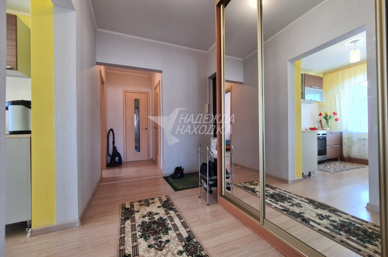 Продажа Двухкомнатная квартира с Двумя Балконами. Врангель.