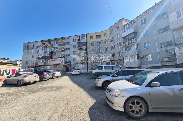 Продажа Двухкомнатная квартира с Двумя Балконами. Врангель.